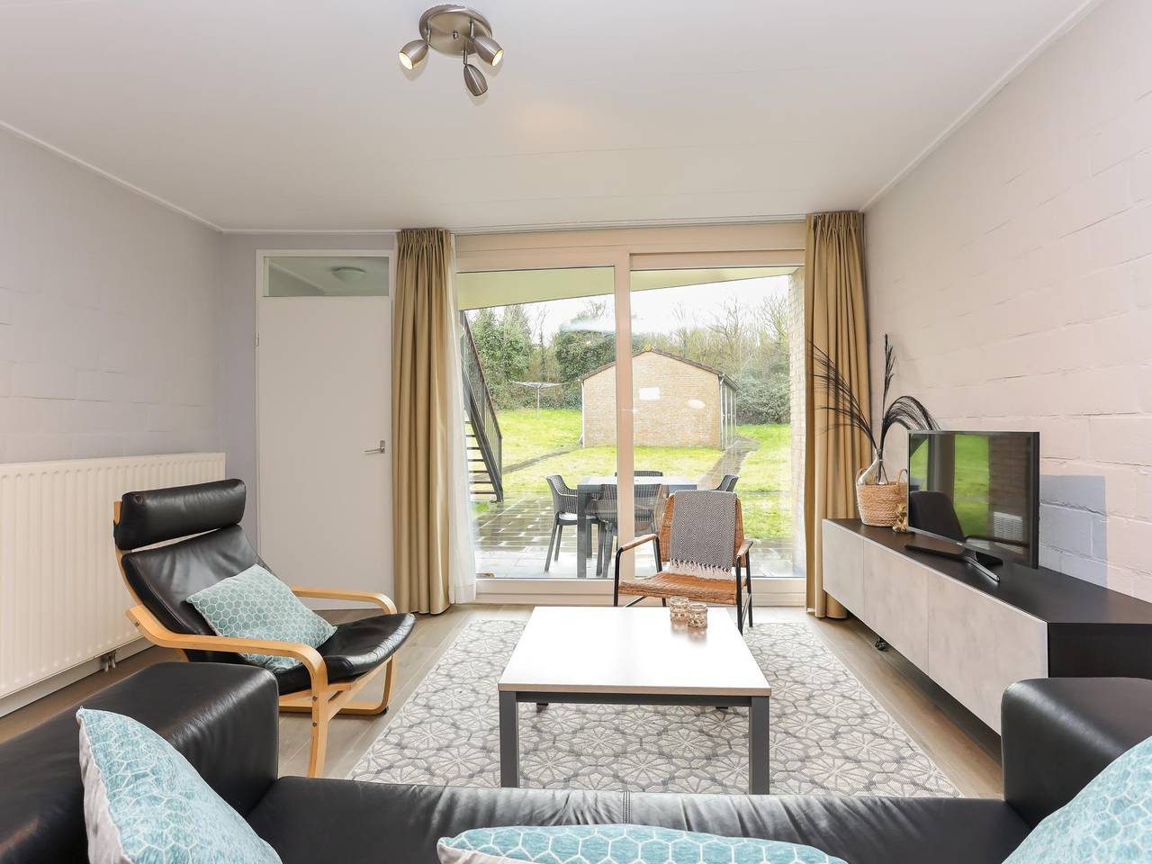 Geheel appartement, Strandappartement met eigen tuin en terras in Zoutelande, Walcheren