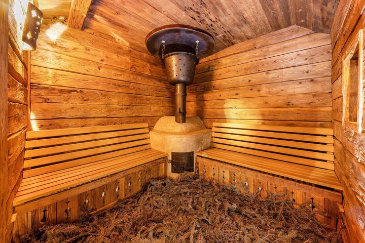 Apartamento inteiro, Apartamento de Férias 'Naturoase Stegerhof Margerite' com Vista para a Montanha, Piscina Comum e Sauna in Trodena, Alto Adige