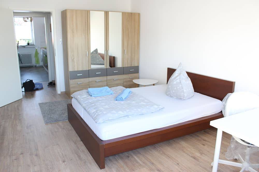 Ganze Wohnung, 1 Zimmer in Dreizimmer Wohnung Lemgo Innenstadt in Lemgo, Kreis Lippe
