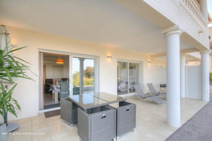 Gîte pour 2 personnes, avec Terrasse ainsi que Jardin et Vue