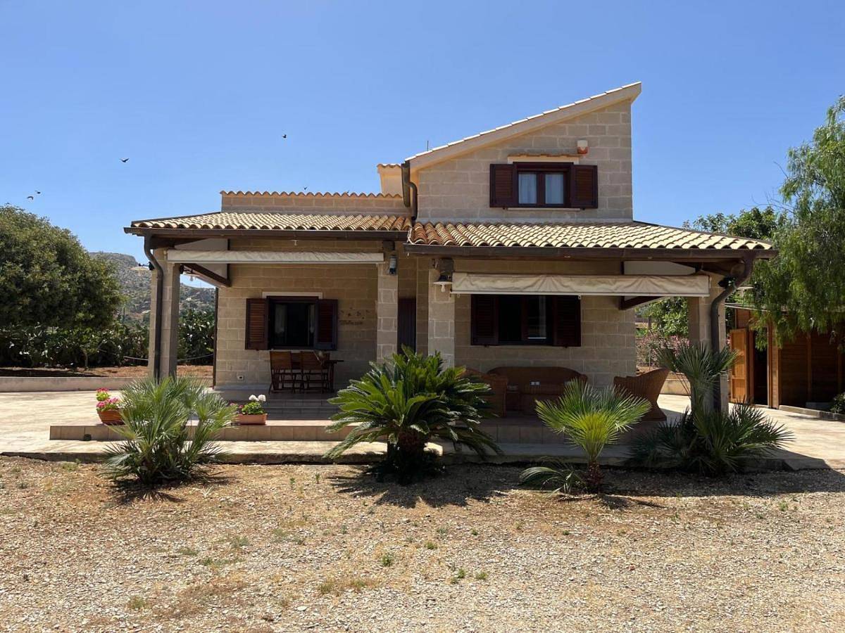 Villa with Sea View in Custonaci, Provincia di Trapani
