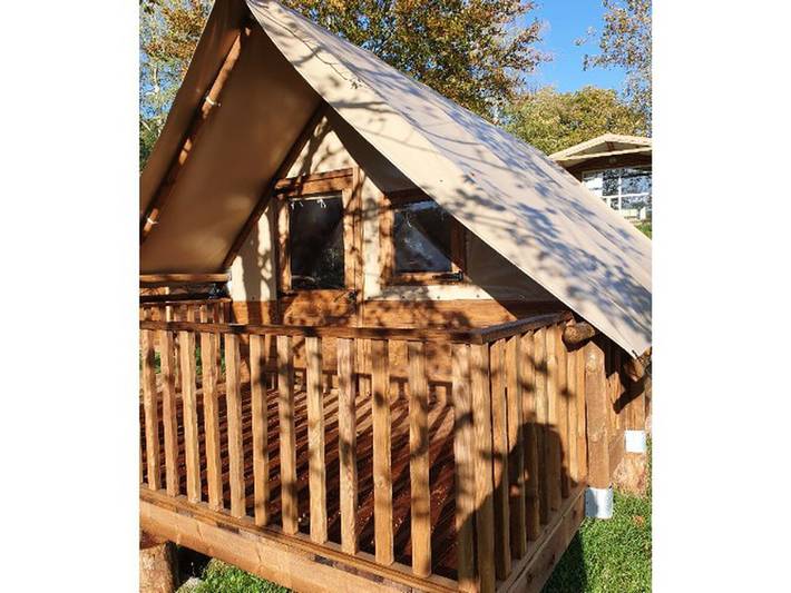 Camping pour 4 personnes, avec vue sur le lac et terrasse, animaux acceptés dans Saône-et-Loire - 4