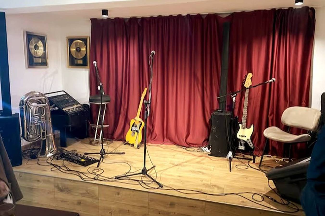 The Rock Star's Villa With Private Pool And Beach in Montenegro