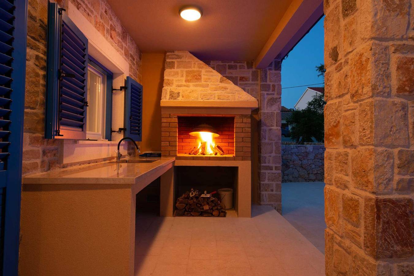 Stone Villa Banovi with heated pool in Novigradsko More, Zadar