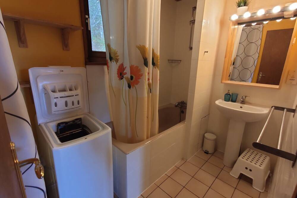 Cozy Vosges vacation home by the forest with impressive panoramic views in Le Ménil, Parc naturel régional des Ballons des Vosges