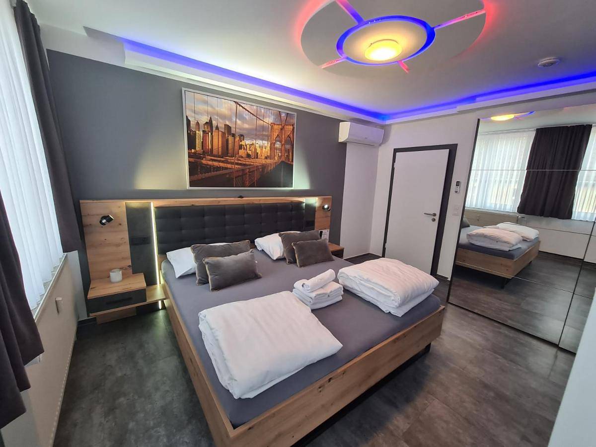Pension Zwei A in Leverkusen, Bergisches Land