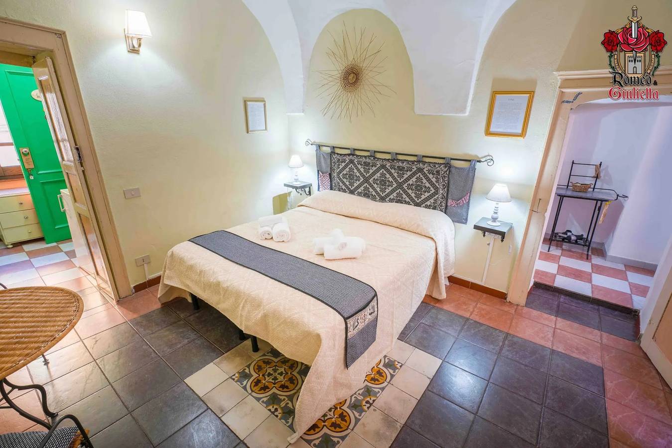 Romeo & Giulietta Rooms: Double Room in Historic Bosa in Bosa, Planargia