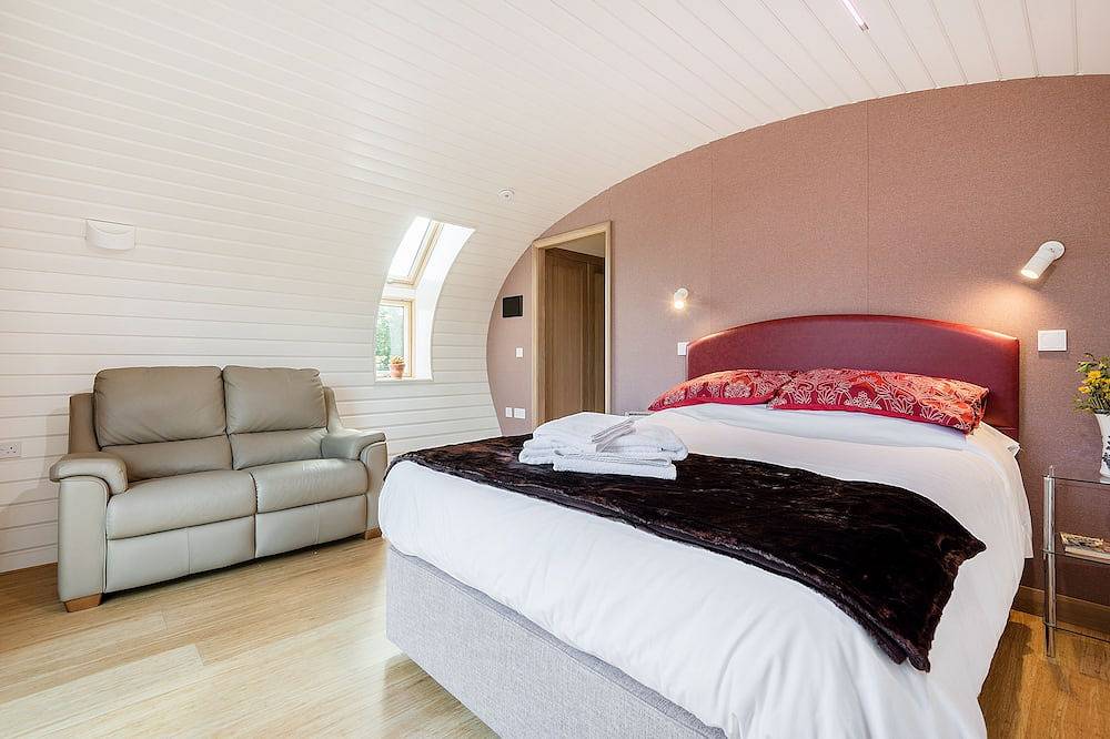 Bumble Barn Eco House in Elmsted, Kent