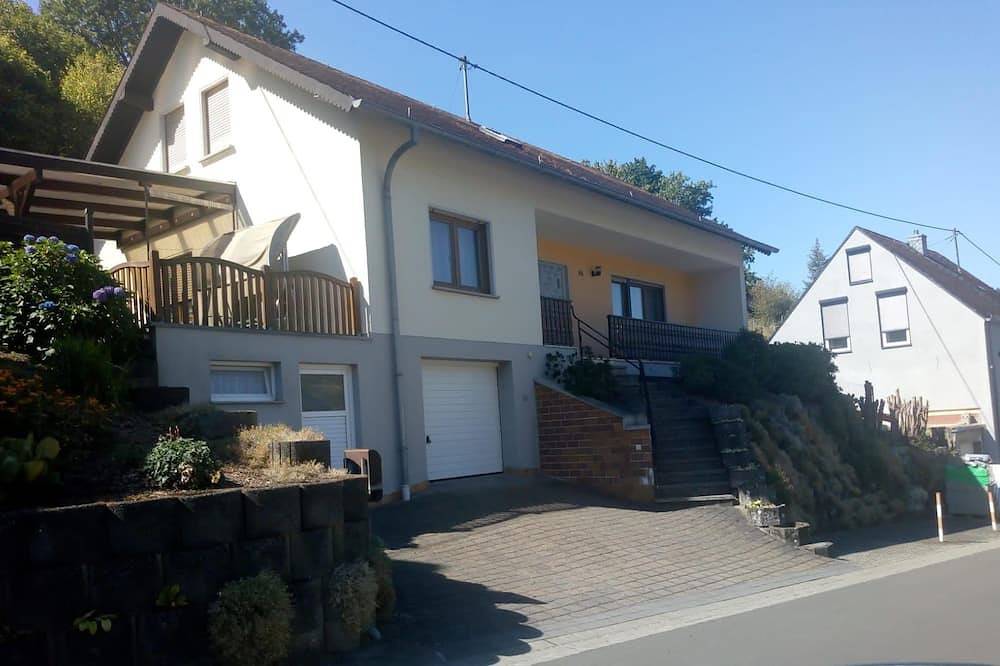 Ganze Wohnung, Ferienwohnung Michelle in Waldrach, Landkreis Trier-Saarburg