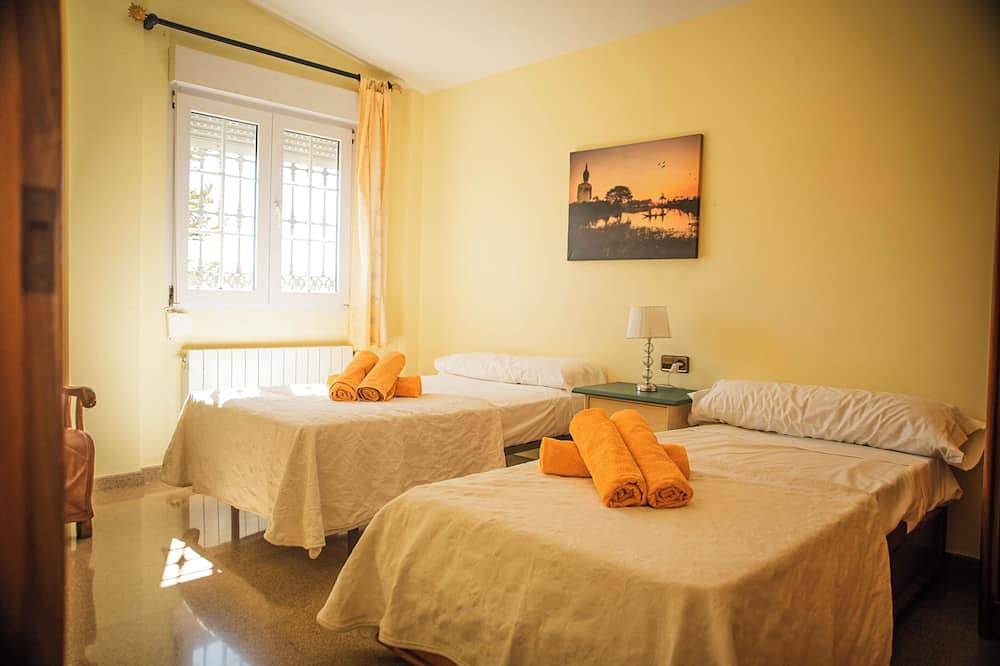 Villa del Mamut, en Padul Granada in El Puntal (Granada), El Padul