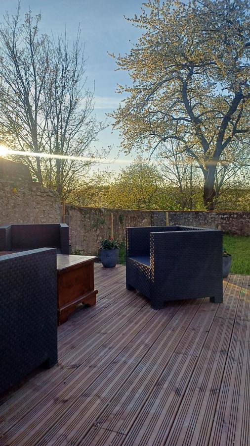 Four-Bedroom House in Montlivault, Région de Blois
