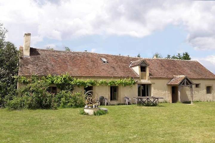 Gîte pour 28 personnes, animaux acceptés à Beauchamps-sur-Huillard