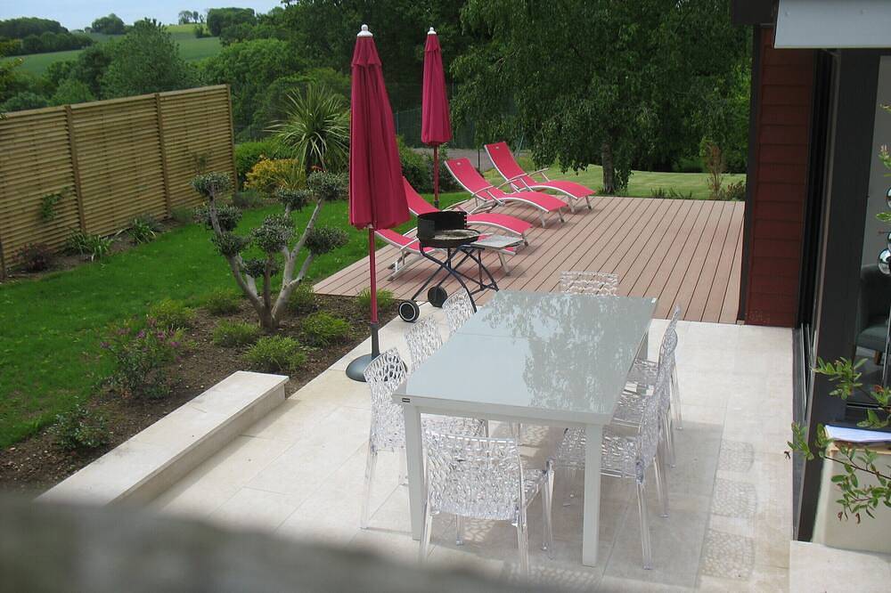 Casa 4 * piscina Wifi gratis 28 °; Tenis; Parque arbolado de 15,000 m²; estacionamiento in Clohars-Carnoët, Côte de Cornouaille
