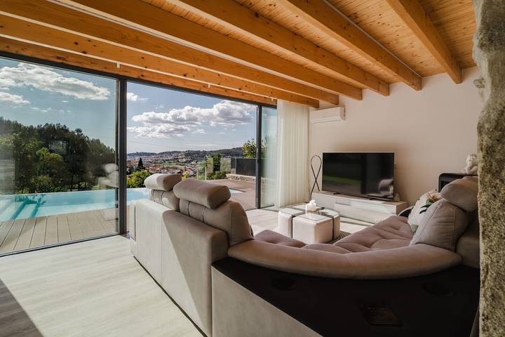 Ferienhaus 'Dunas E Abraços' mit Bergblick, Wi-Fi und Klimaanlage in Braga, Braga Distrikt