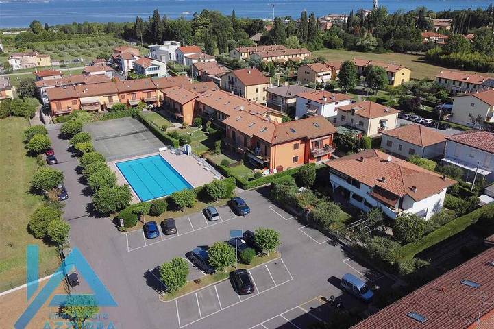 Ferienwohnung für 8 Personen, mit Balkon und Garten sowie Pool