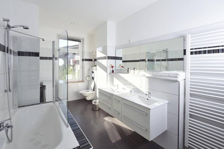 Ferienwohnung für 7 Personen, mit Terrasse und Garten sowie Sauna und Ausblick in Leipzig - 3