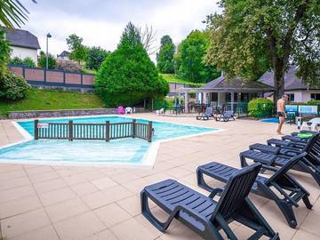 Camping pour 6 personnes, avec sauna et bassin pour enfant dans Les Pyrénées