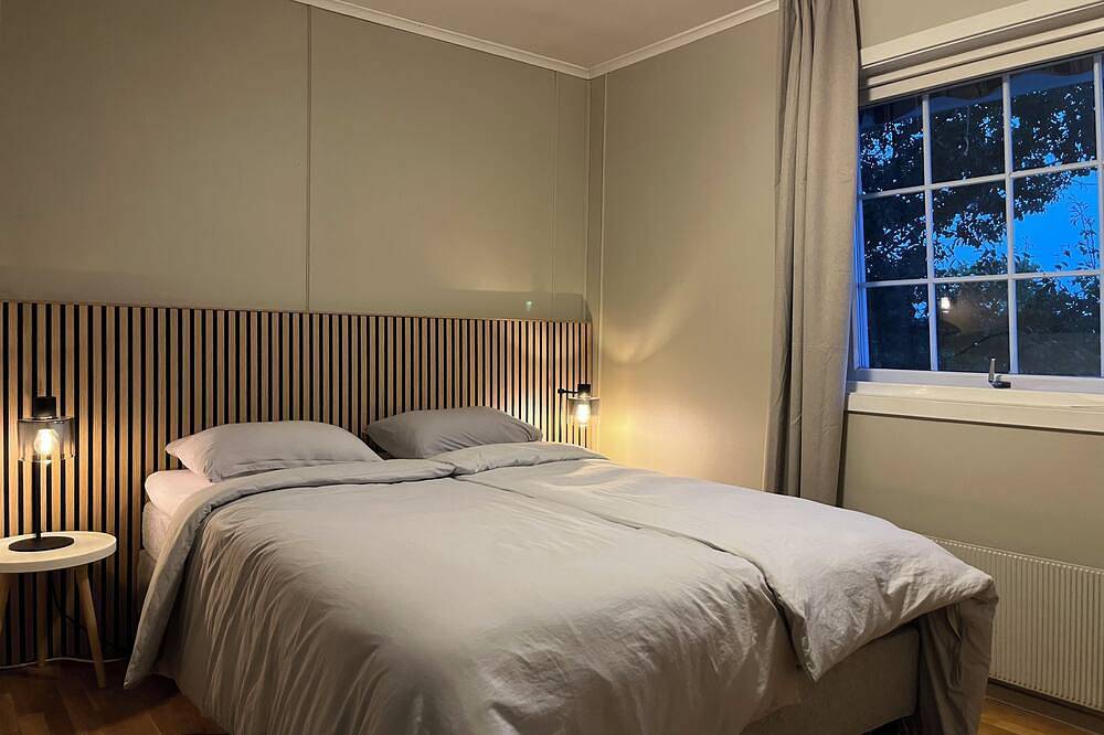 First-Row Beachfront Villa with Stunning Views - Sleeps 15 people in Tønsberg