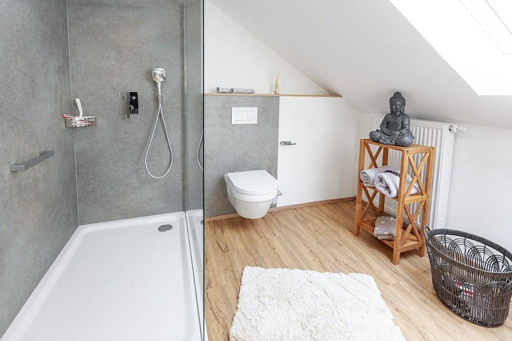 Ganze Wohnung, ★ Family Ferienwohnung ★ Trockner & Waschmaschine ★  E-Ladestation ★ in Senheim, Cochem-Zell