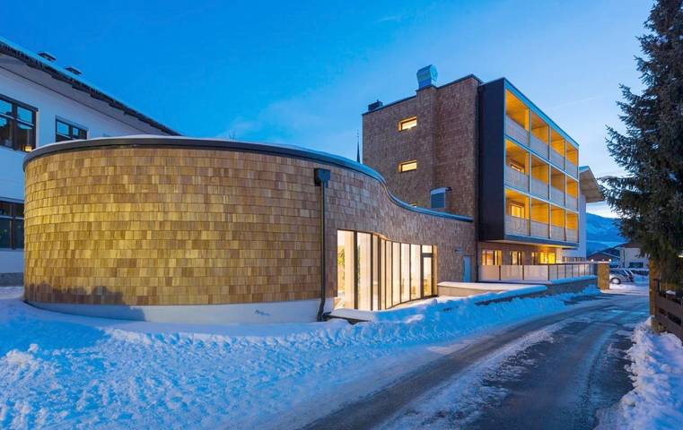 Ferienhaus für 4 Personen, mit Pool und Sauna sowie Terrasse und Ausblick, mit Haustier in Kössen - 2