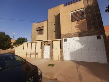 Villa pour 10 personnes, avec jacuzzi et terrasse, animaux acceptés dans Oujda