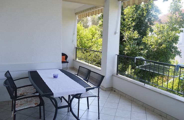Ferienwohnung für 5 Personen, mit Balkon/Terrasse in Makarska