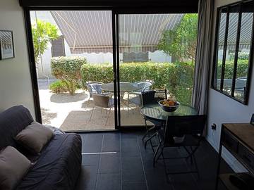 Gîte pour 2 personnes, avec piscine et terrasse dans Port Leucate