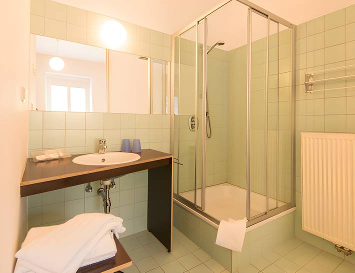 Ferienwohnung für 2 Personen, mit Balkon und Sauna sowie Whirlpool und Garten, mit Haustier in Bad Gastein - 4