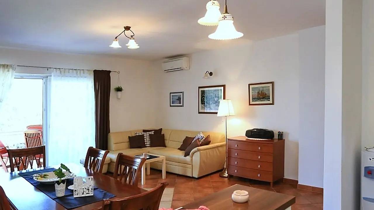 Ganze Ferienwohnung, Ferienwohnung für 4 Personen (78 m²) in Sutomišćica in Poljana, Insel Ugljan