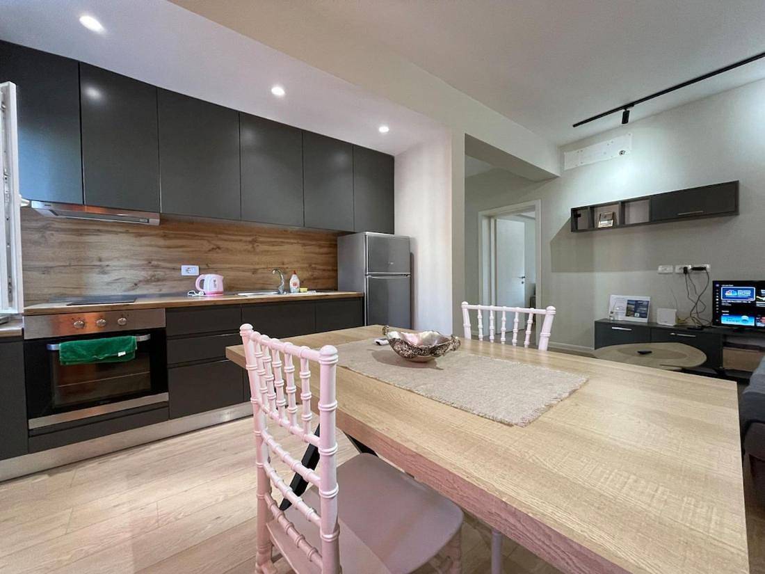 Entire apartment, Kadare City-Center Apartment with Balcony in Tiranë, Albania