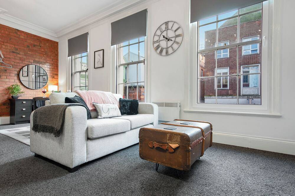 Entire apartment, Whiskawaystays No. 58 Studio No. 1 in Worcester, Worcestershire