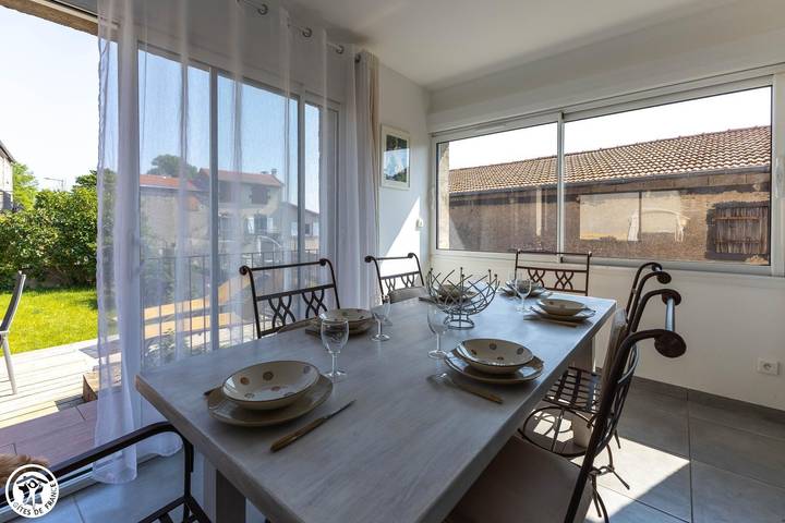 Gîte pour 6 personnes, avec jardin à Volvic - 2