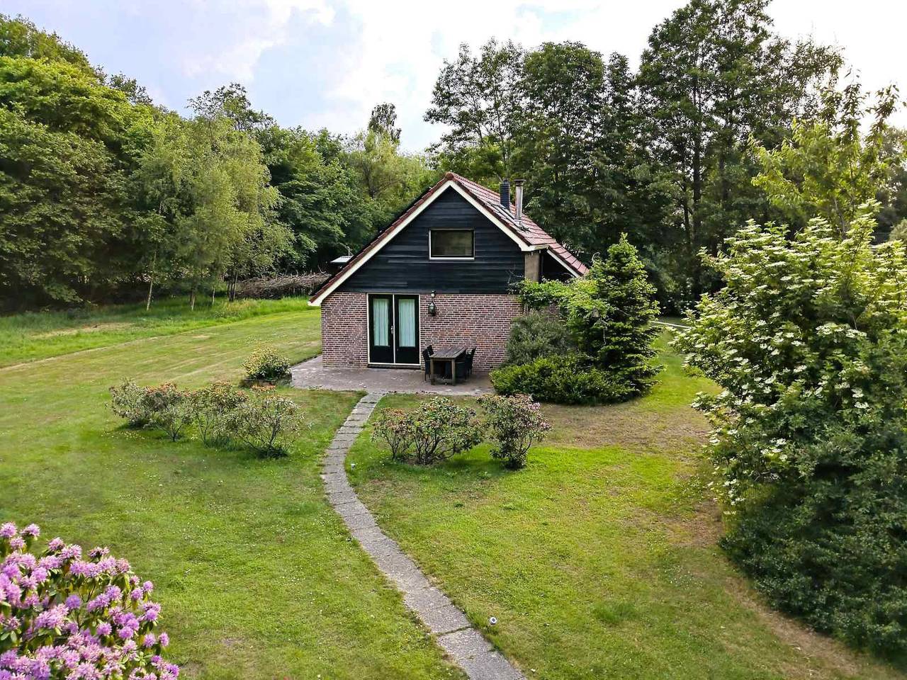 Charakteristisches Ferienhaus für 2 Personen mit Pellet-Ofen in Dwingeloo, Drenthe. in Nationalpark Dwingelderveld