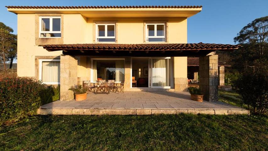 Casa rural para 10 personas, con jardín y vistas en Comarca de Noia - 2