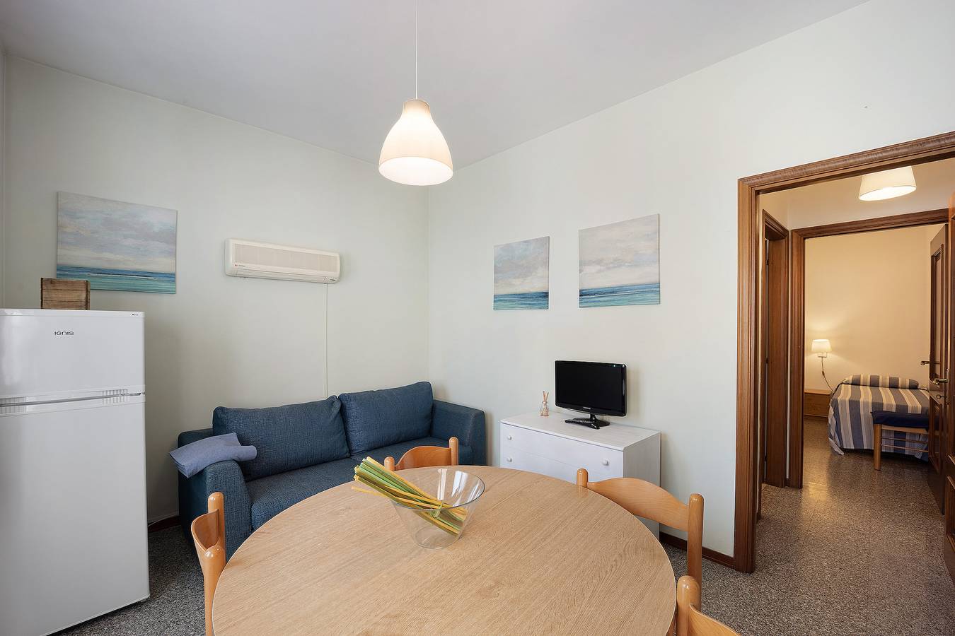 Entire apartment, Apartment Orizzonte 3 A with Shared Garden & Wi-Fi in Diano Marina, Comune di Diano Marina