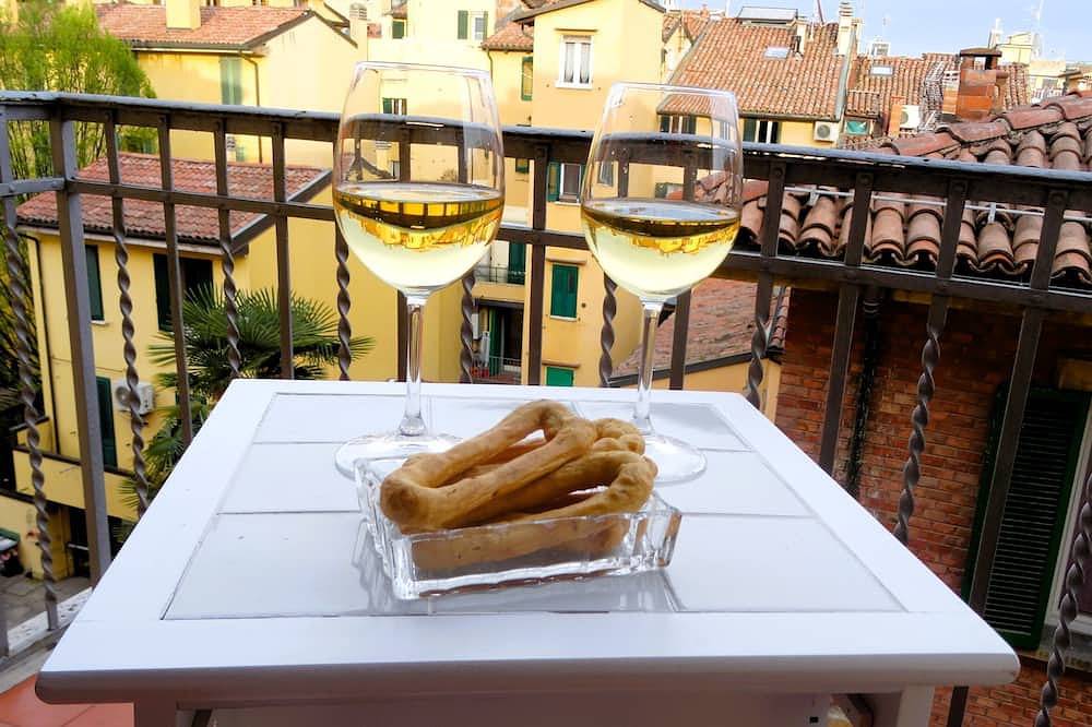 Appartamento intero, Casa Nel Paradiso, intero appartamento con balcone-centro storico/Pratello in Bologna, Provincia di Bologna