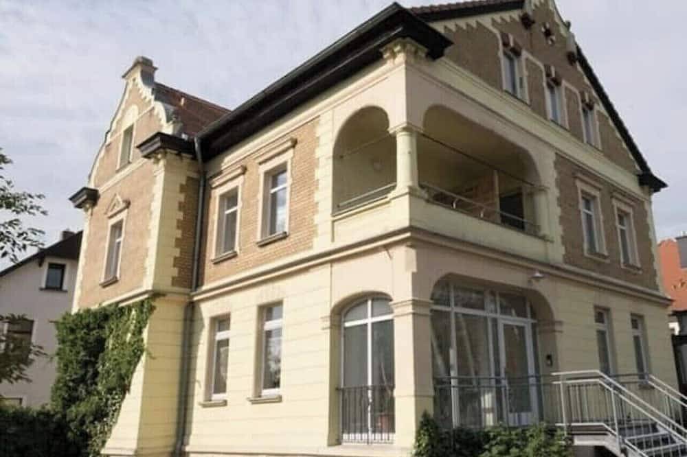 Ganze Wohnung, Ferienwohnung 2 Zimmer in Bad Dürrenberg direkt an der Saline in Bad Dürrenberg, Saale-Unstrut