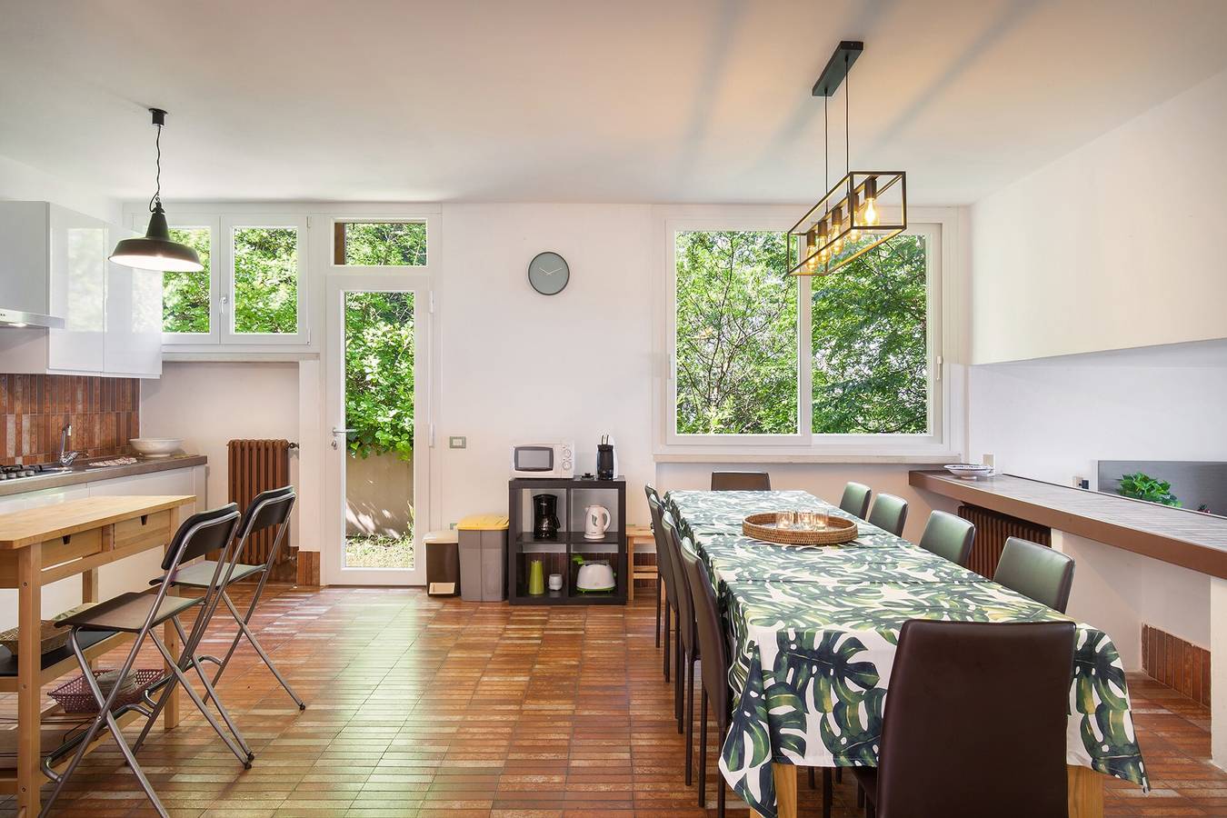 Villa Brancolino: Elegante Villa Vista Lago con Terrazza e Barbecue in Garda, Prealpi Gardesane