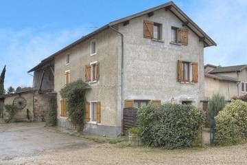 Gîte pour 6 personnes, avec jardin à Chazey-sur-Ain