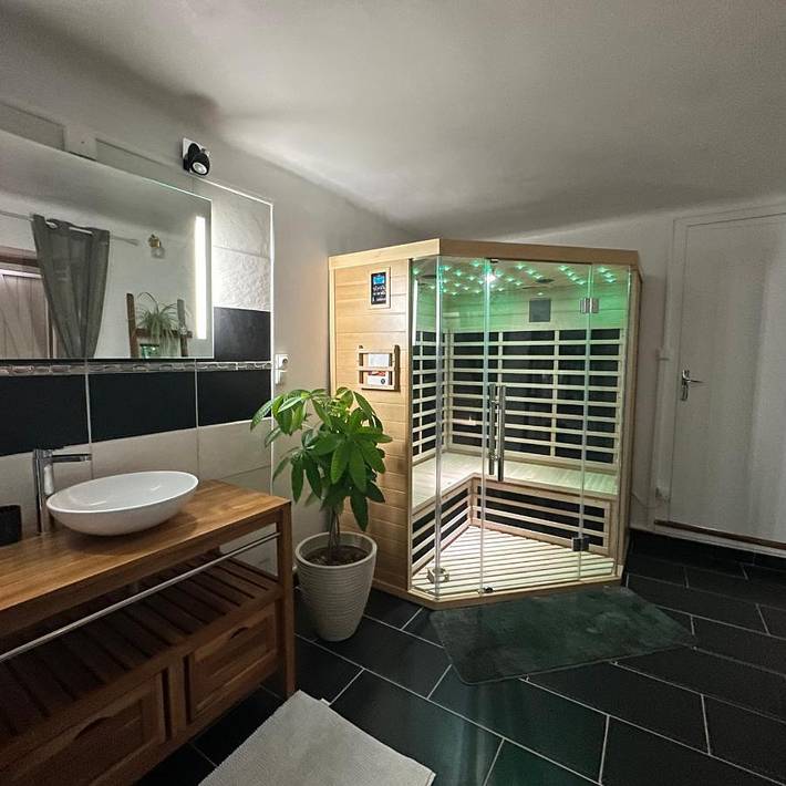 Location de vacances pour 11 personnes, avec Jardin et Sauna à Menétru-le-Vignoble