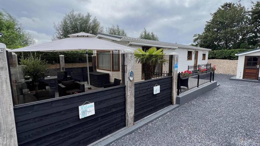 Ferienhaus für 4 Personen, mit Terrasse und Garten sowie Ausblick in Renesse
