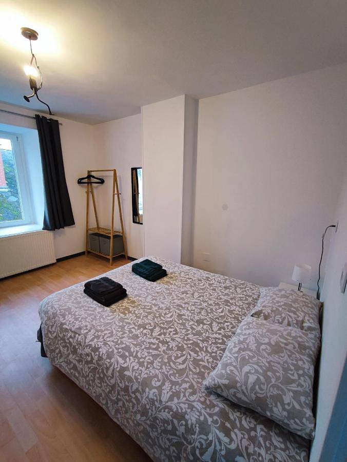 Maison d’hôte pour 2 personnes, avec vue et terrasse à Fumay