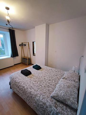 Maison d’hôte pour 2 personnes, avec vue et terrasse à Fumay