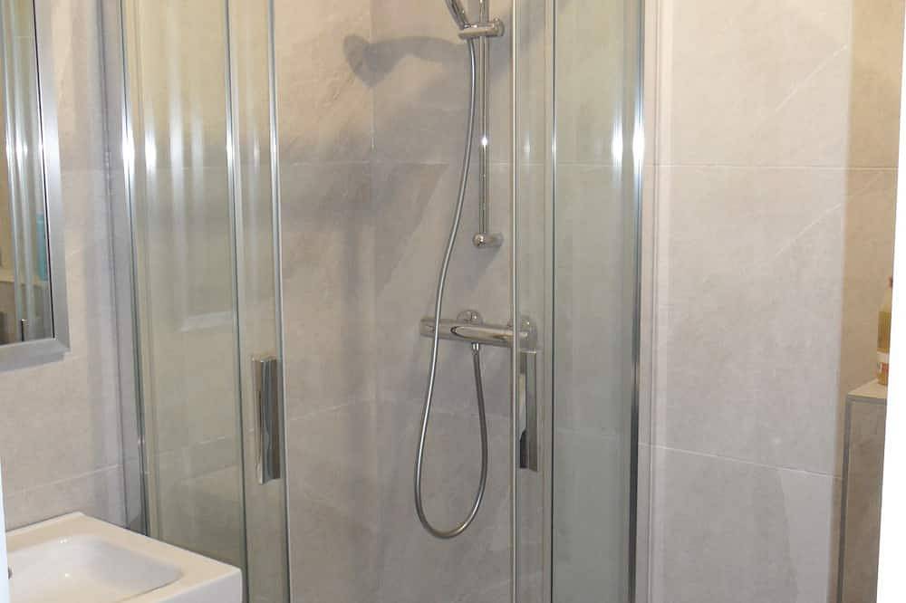 Entire apartment, New Coup De Coeur Riedisheim Free Parking in Riedisheim, Mulhouse region