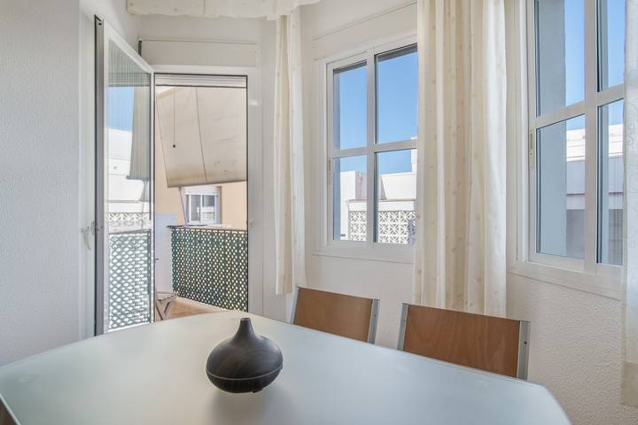 Ganze Wohnung, Apartment 'A Pie De Playa' mit privater Terrasse und Wlan in Playa Barbate, Barbate