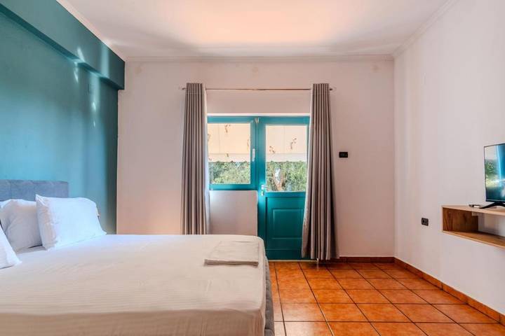 Chambre d’hôte pour 3 personnes, avec jardin à Himarë - 2