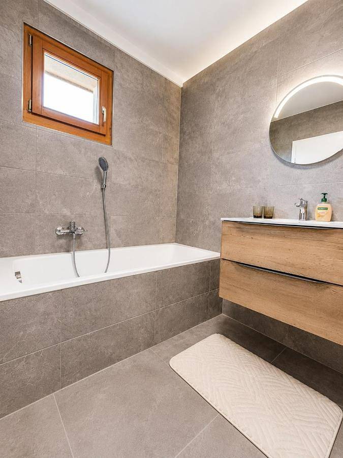 Location de vacances pour 8 personnes, avec jardin, animaux acceptés à Yvonand - 2