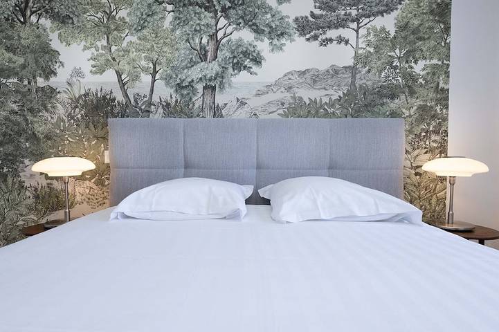 Villa rénovée dans parc, très grande vue mer, à 5 minutes  à pied de la plage in Saint-Cast-le-Guildo, Région de Dinan