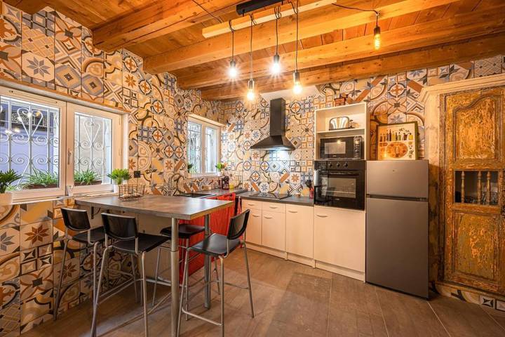 Location de vacances pour 5 personnes, avec terrasse, animaux acceptés à Fourques - 4