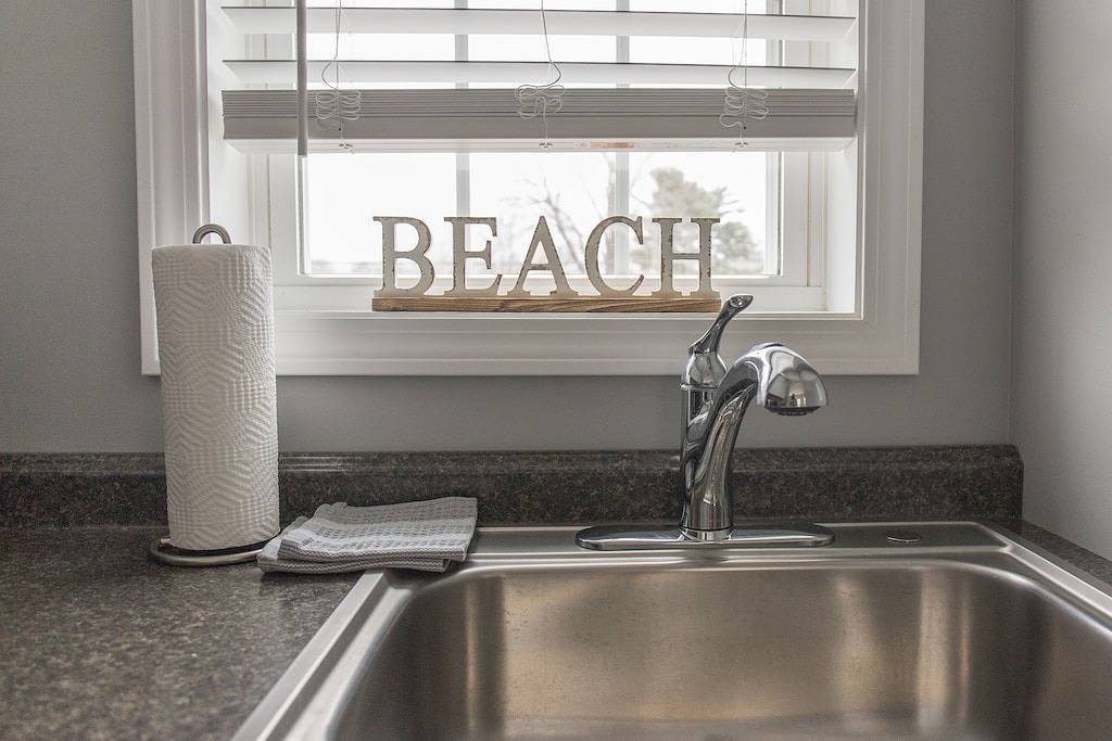 Ganze Wohnung, Moderne Wohnung, nur wenige Schritte vom Stadtzentrum, Restaurants und Strand entfernt. in Ogunquit, York County